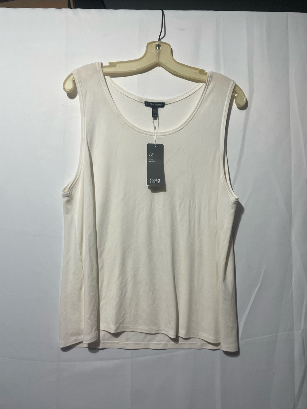 Eileen Fisher Cream Scoop Neck Sleeveless Tank 100%silk New